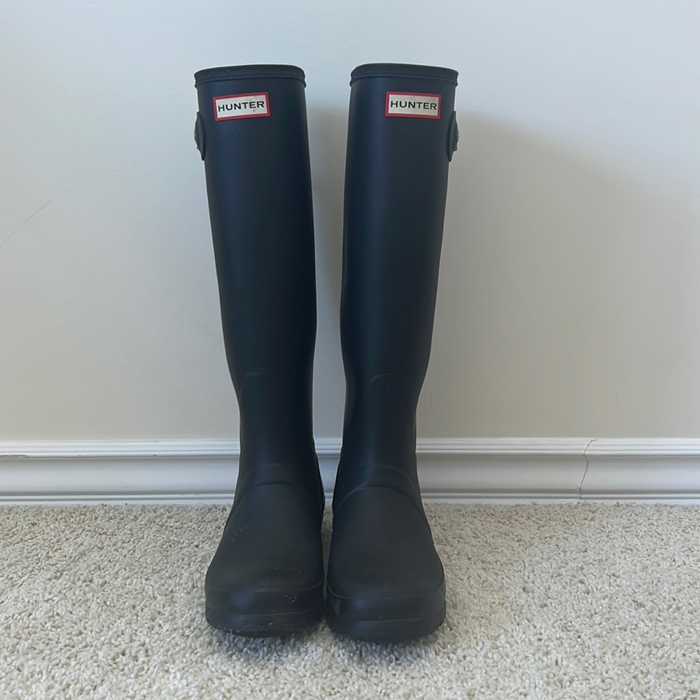 Women's Refined Slim Fit Rain Boots